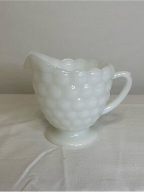 MCM ANCHOR HOCKING Milk Glass Bubble Creamer